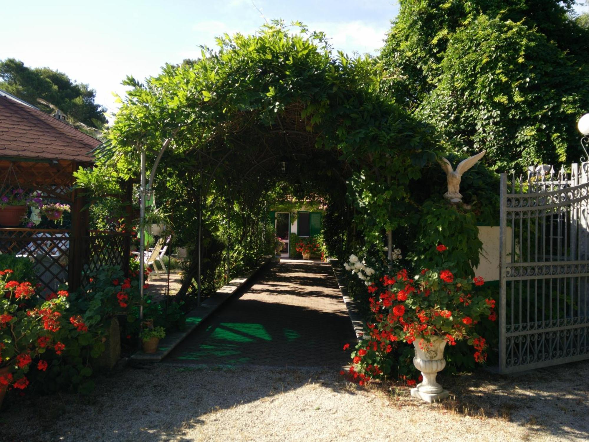 Residenza Villa I Nidi Santa Caterina  Екстер'єр фото